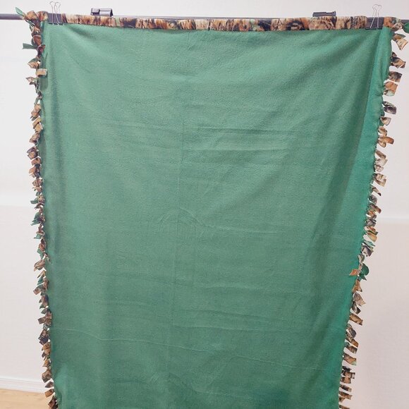 Realtree Deer Double-Sided Fleece Blanket Throw #58 (47in X 68in) - Picture 3 of 5